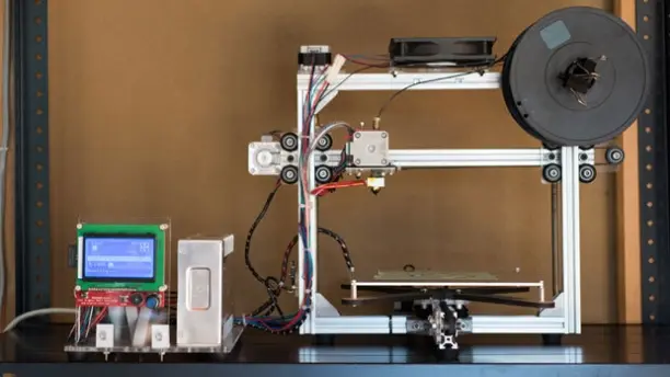 当時自社で開発した3Dプリンター