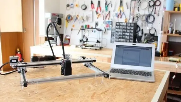 初期のダイオードレーザー加工機「Smart Laser Mini」