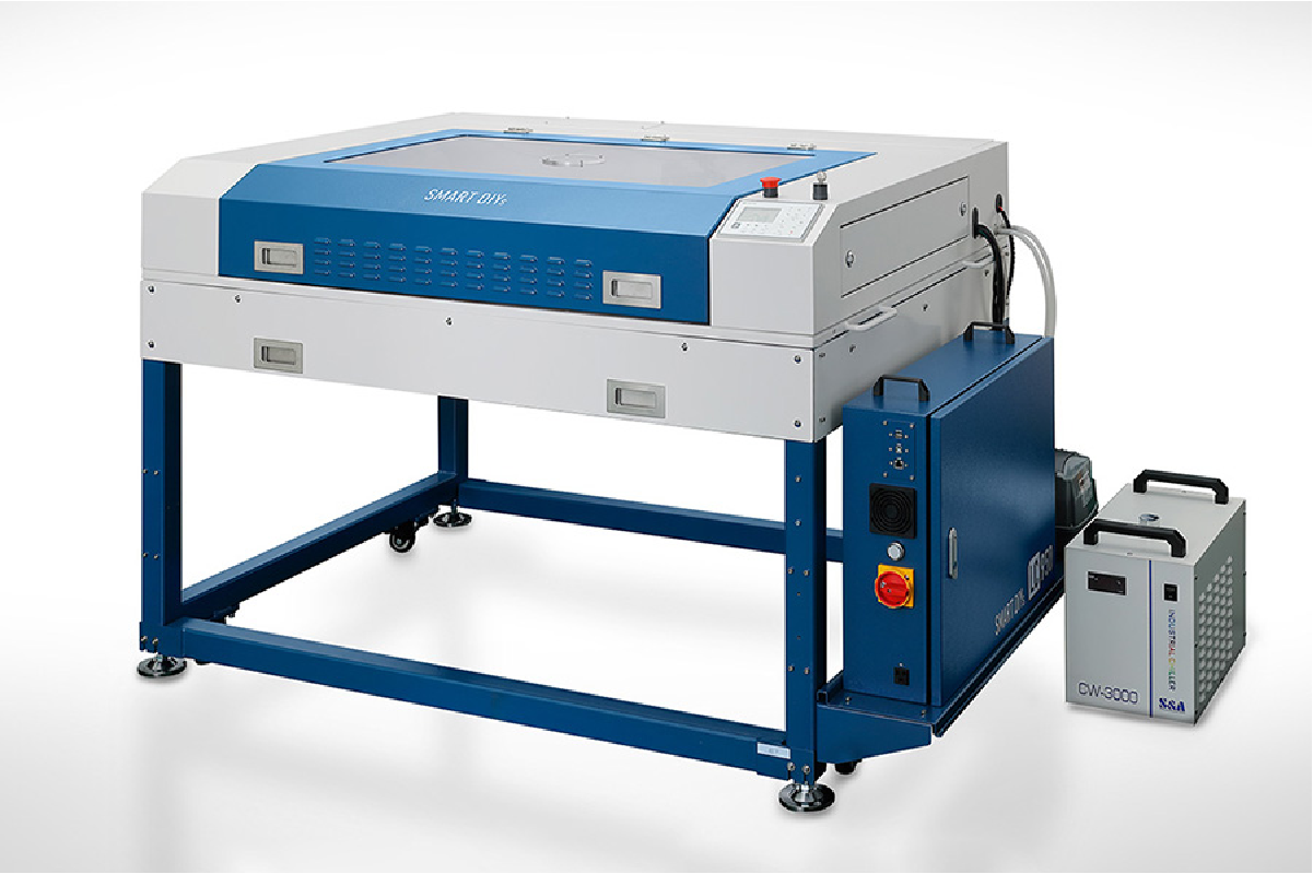 LC950|smartDIYsの業務用大型CO2レーザーカッター。加工エリア950×650mm